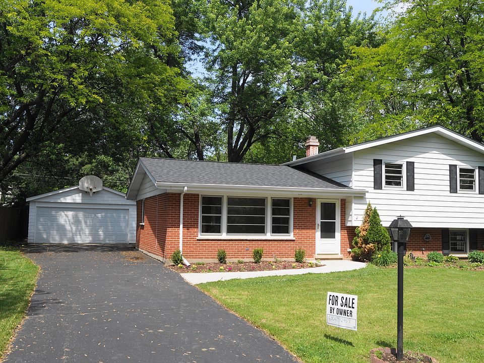 1st image of 3S261 Ironwood Dr