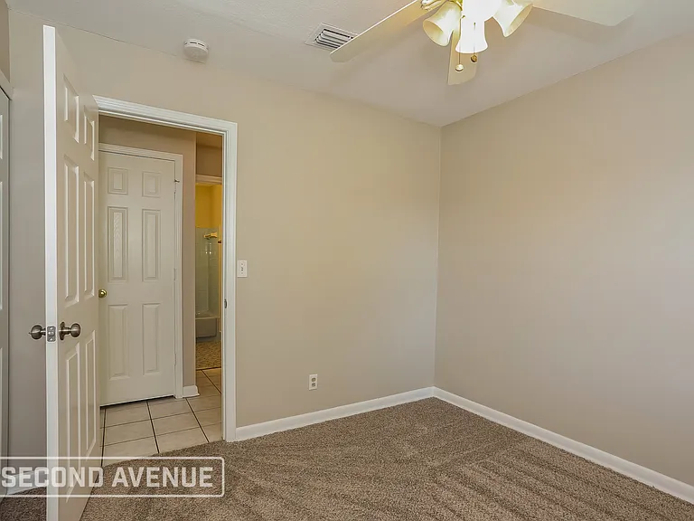 6111 Shetland Rd — Photo 9
