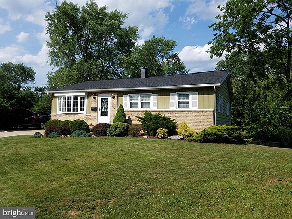 3rd image of 6000 Keithmont Ct