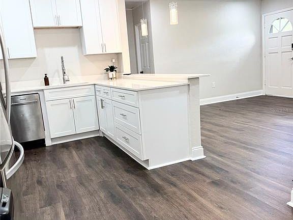 5th image of 3612 WELLS STREET