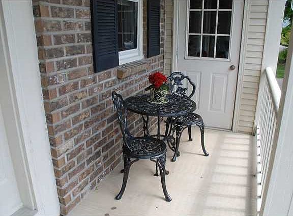 3rd image of 1411 Creek Point