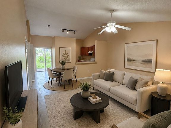 4th image of 64 Cordona Dr #B