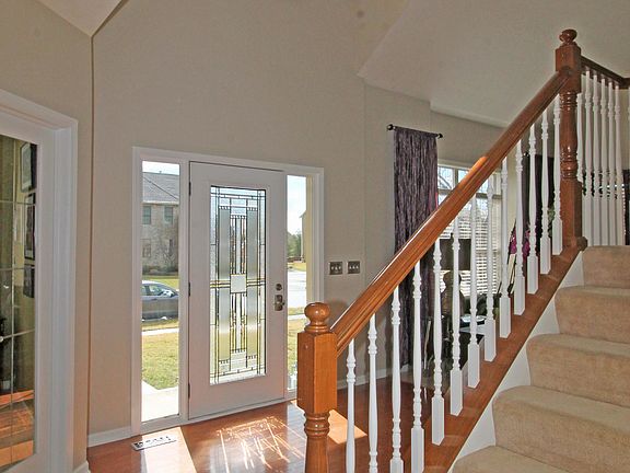 5th image of 8661 Oakshire Dr NW