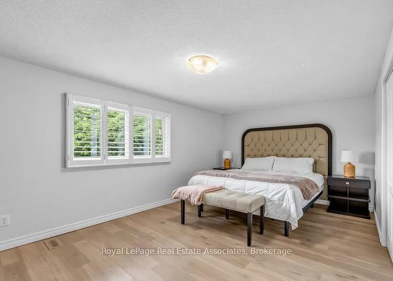 6760 Dolmage Ct — Photo 13