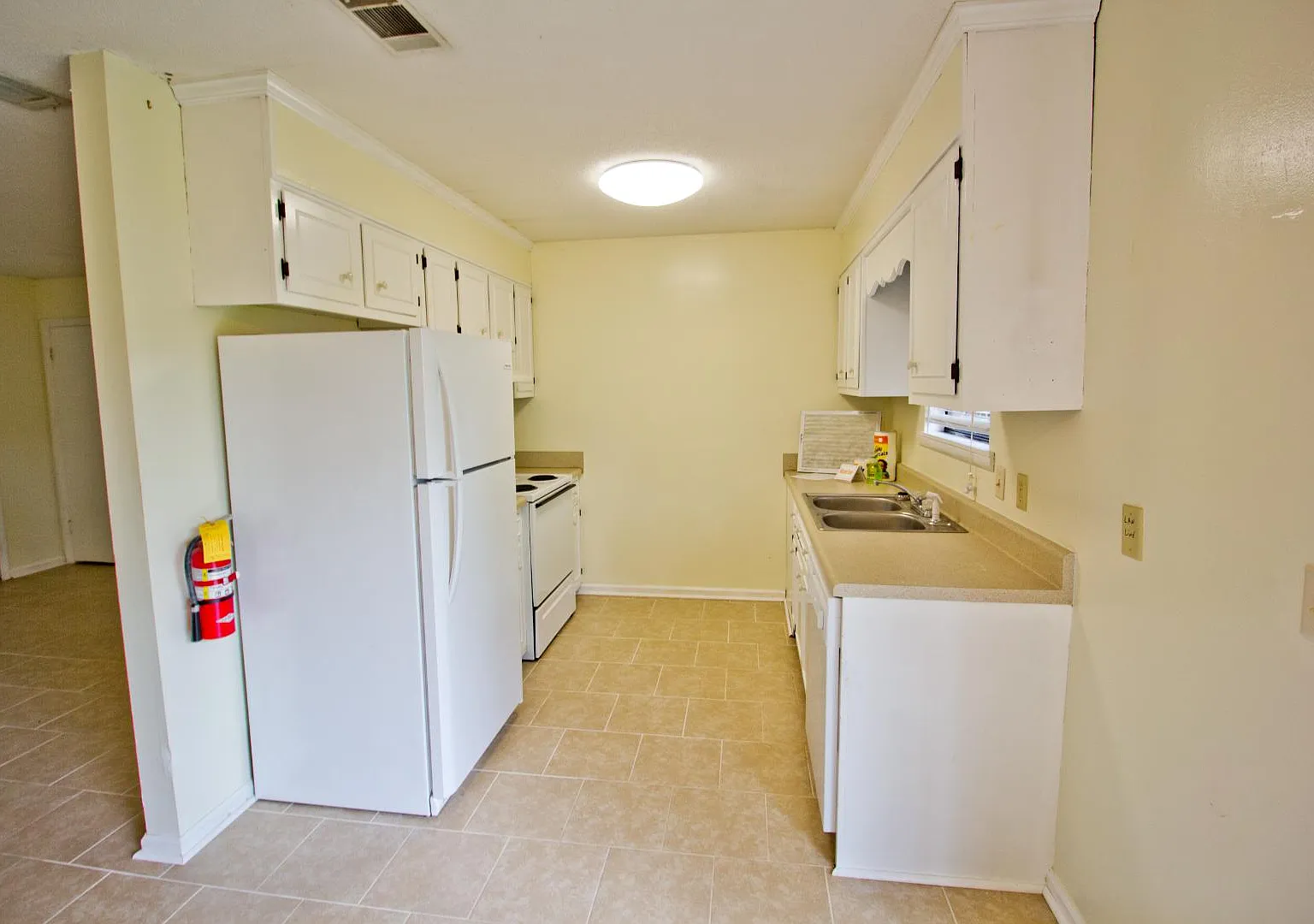 19 University Place - Unit A — Photo 2