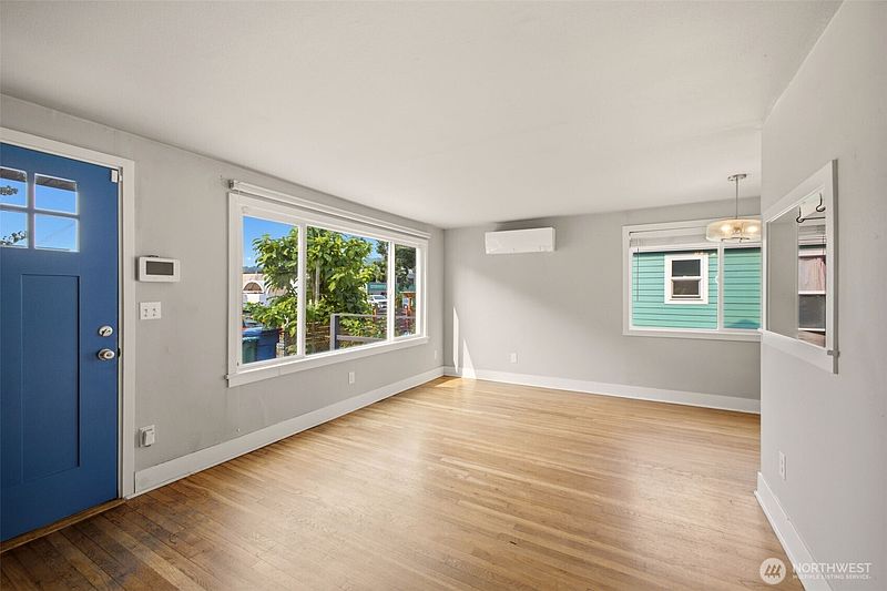 3rd image of 748 S Kenyon Street