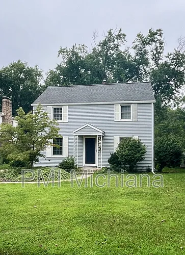 1311 E Monroe St Photo 1