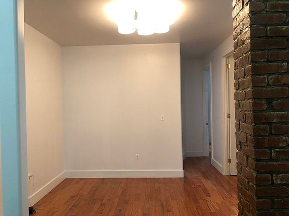 3rd image of 660 E 166th St #B3