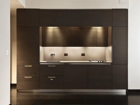 20 Pine Street image 1 of 9