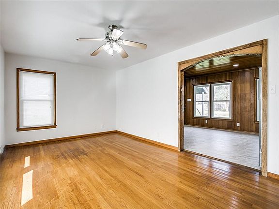 5th image of 1307 S Davis Dr