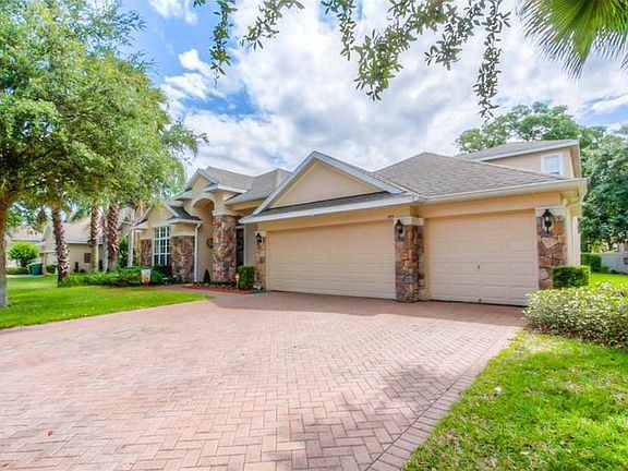 2nd image of 305 E Blue Water Edge Dr