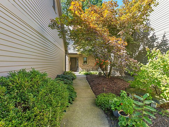 3rd image of 4524 Cottonwood Dr