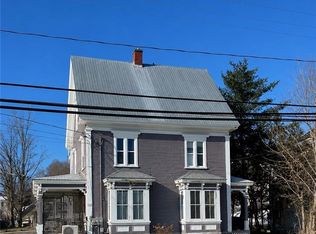 132 Broadway St, Woodstock, NB E7M1C2