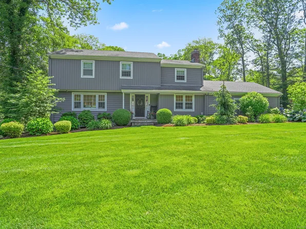 112 Greenbrier Road, Trumbull, CT 06611