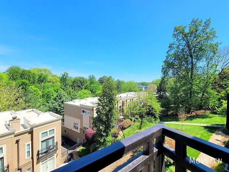 2425 Vail Ave #A19 — Photo 3