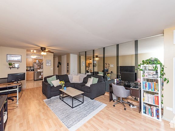 2nd image of 2020 N Lincoln Park W APT 2D