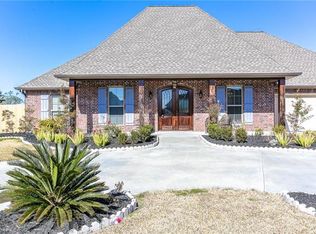 868 N Ella Kate Ln, Lake Charles, LA 70605