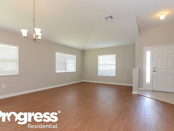 5th image of 31136 Bridgegate Dr