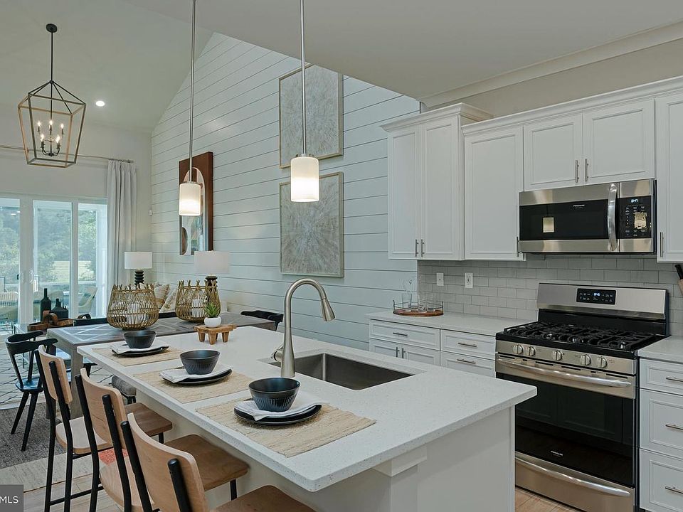 1st image of 27242 18th Blvd #305