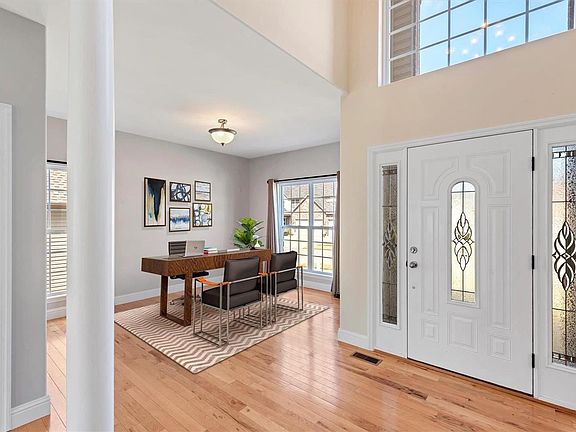 4th image of 4338 Ventura Place Dr