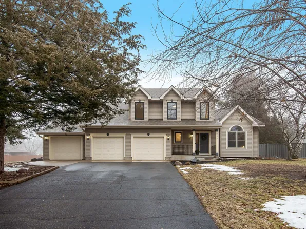 1012 Cardinal Cir, Hudson, WI 54016