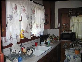 2nd image of 203 S G St