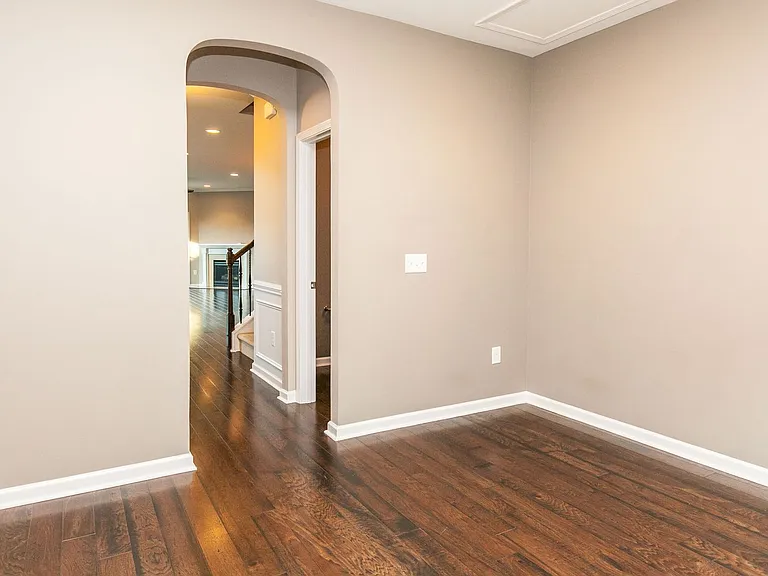 5818 Glenmore Garden Dr — Photo 5