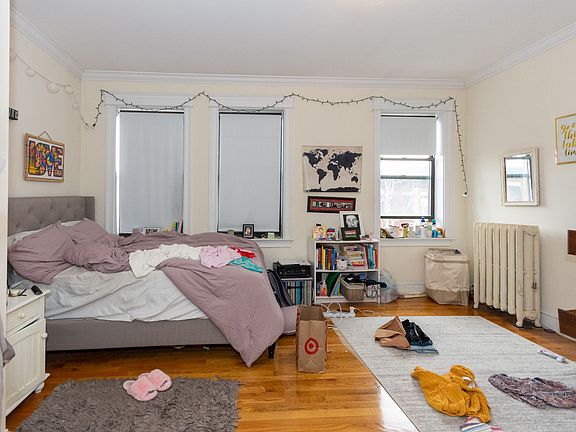 3rd image of 31 Glenville Ave #6
