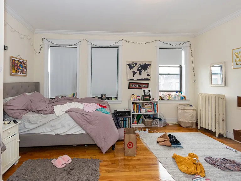 31 Glenville Ave #6 — Photo 3