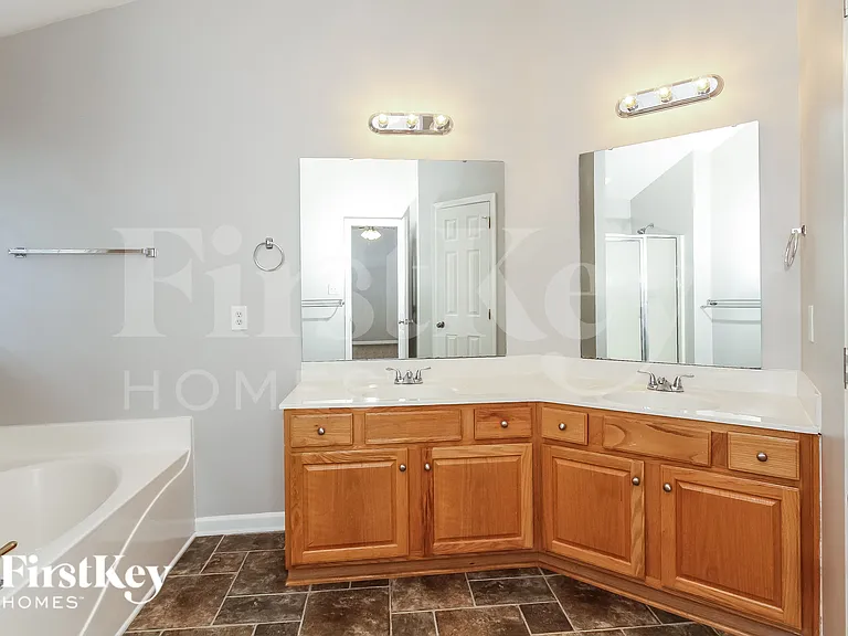 6015 Forest Pond Dr — Photo 11