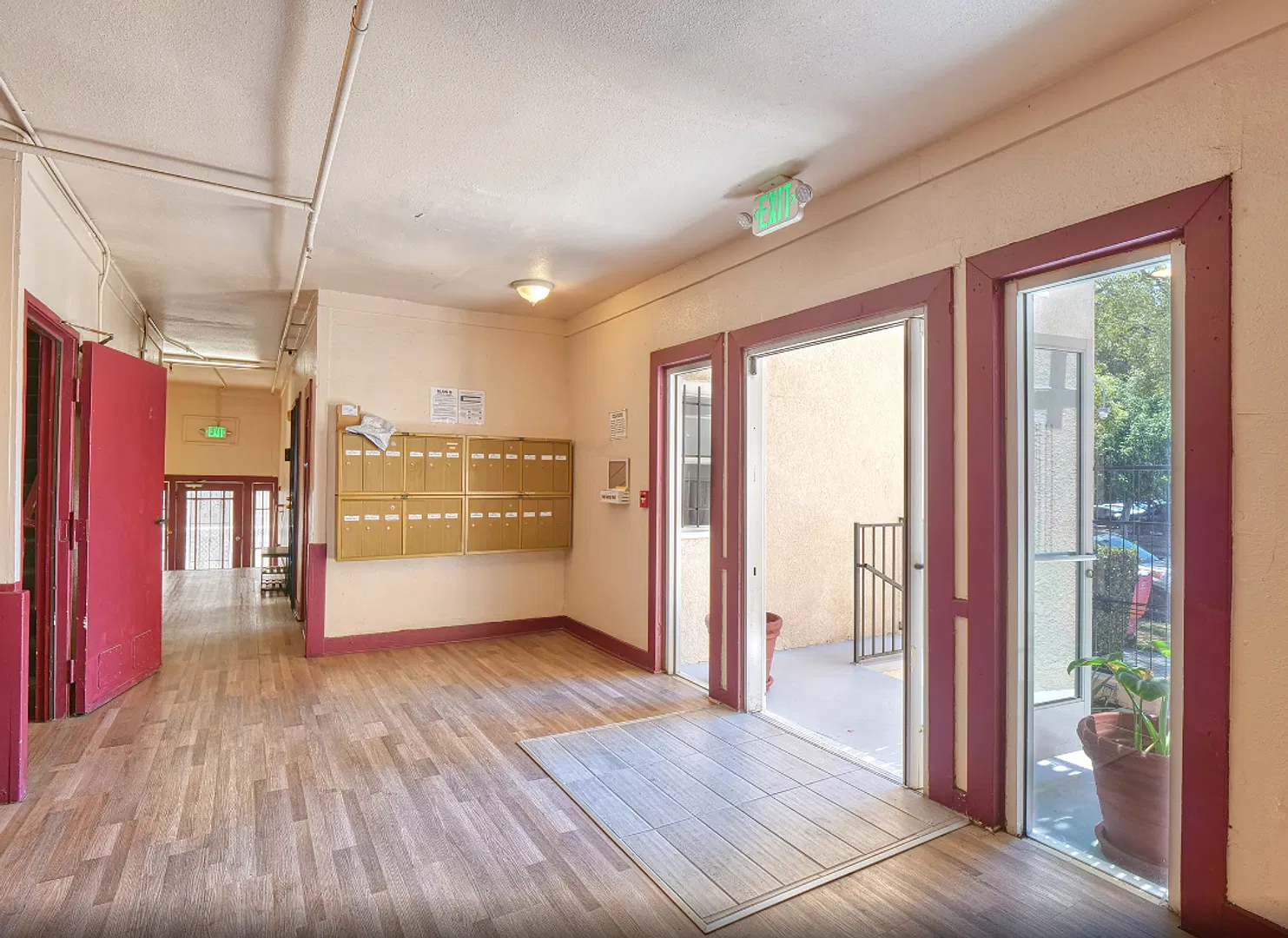 672 Kenmore Apts LLC — Photo 2