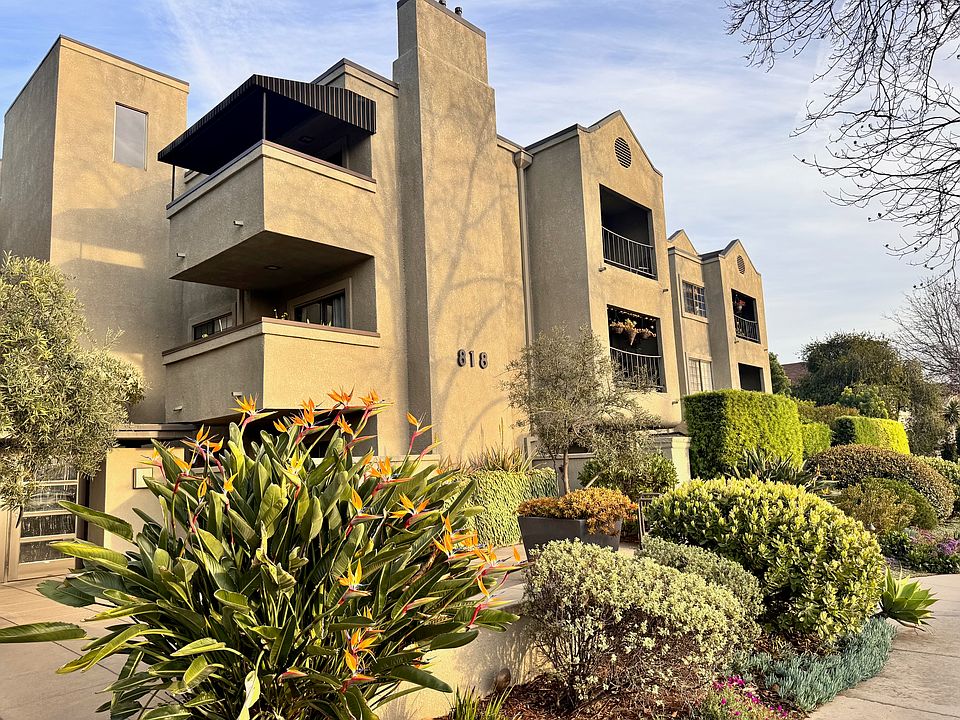 1st image of 818 S Marengo Ave APT 209