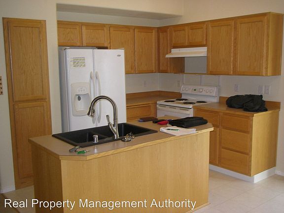 5th image of 9620 NE 104th Ave