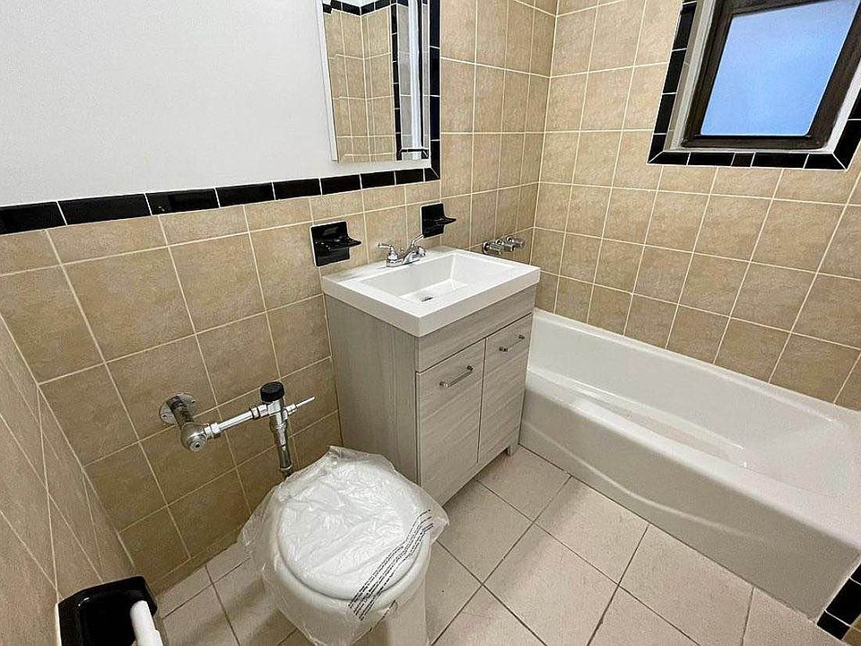 1st image of 426 E 85th St #3F