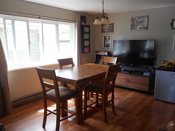 5th image of 243 Lauff Ave