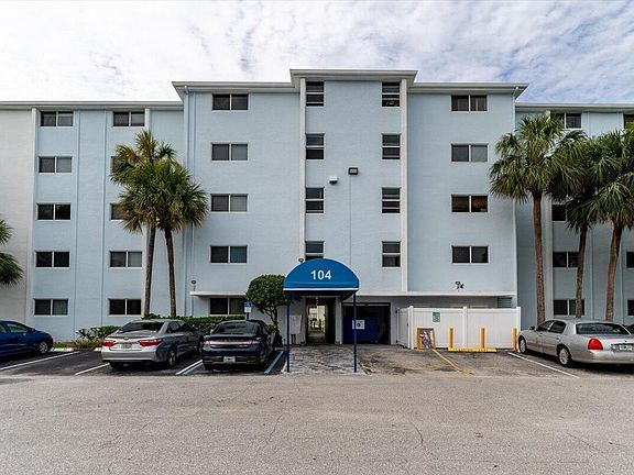 4th image of 104 Paradise Harbour Boulevard #510