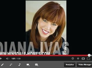 250 Forest Edge Ct, Burr Ridge, IL 60527