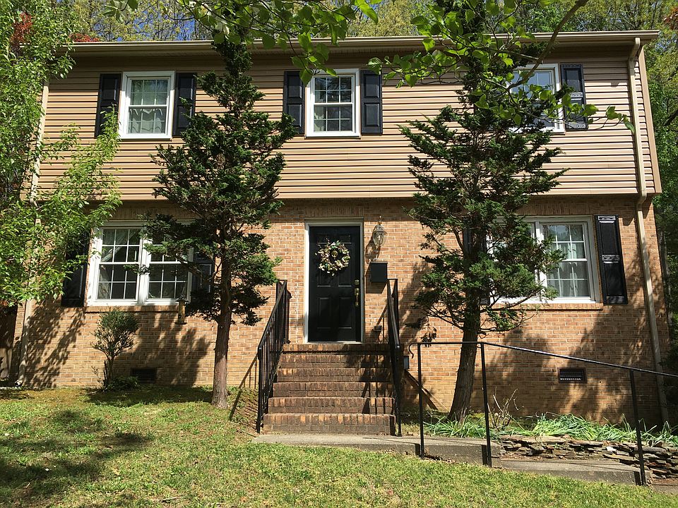 1st image of 109 Patrick Henry Dr