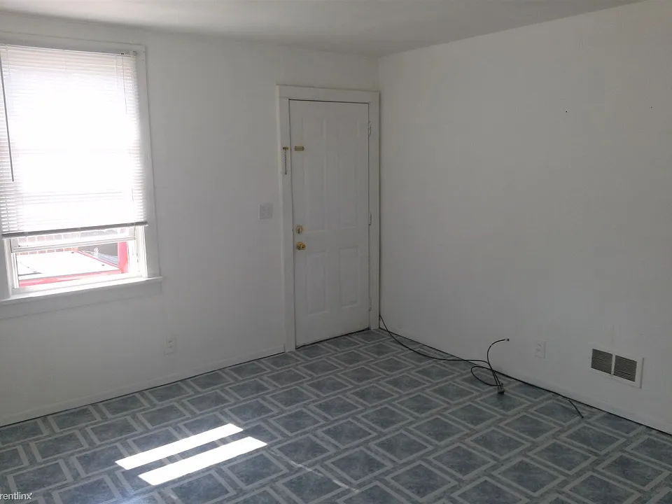 Apartment 2 (6)
