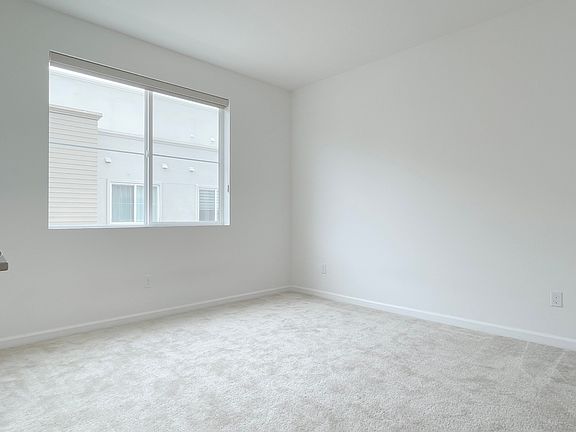 4th image of 5422 Arnold Rd
