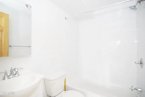 Rented by Citi Habitats | media 10