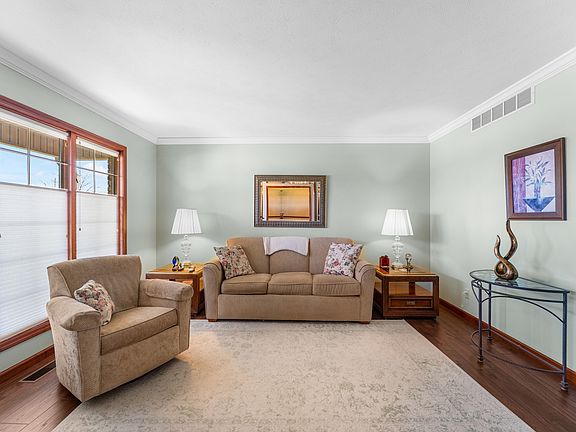 5th image of 2534 Chestnut St