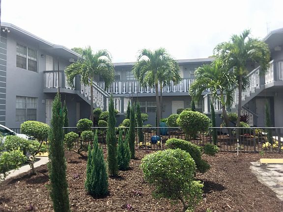3rd image of 111 Palm Ave APT 1