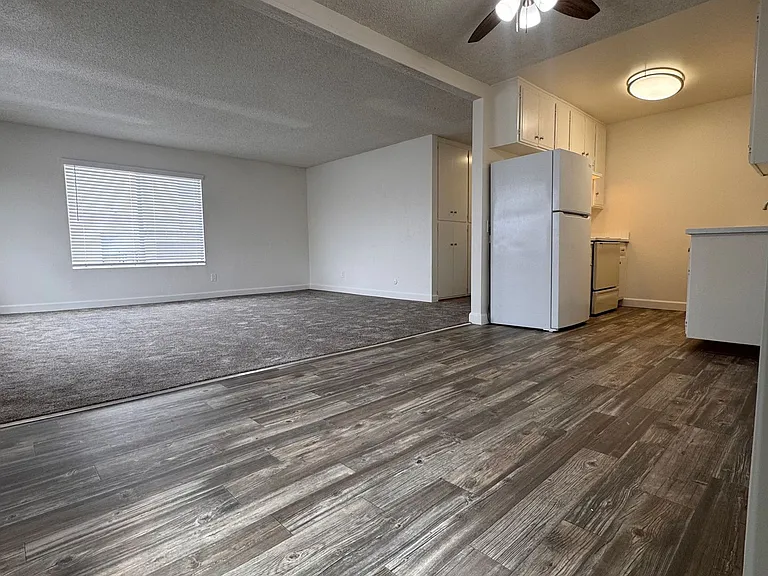 166 S Lincoln S — Photo 11