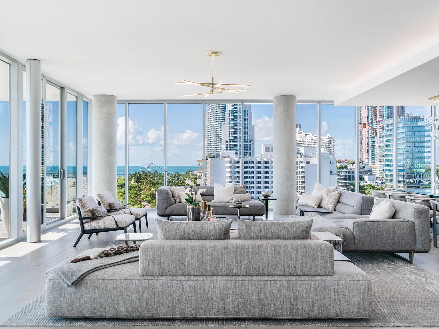 Discover 321 Ocean Drive Miami Beach: A Comprehensive Guide to Luxury and Leisure