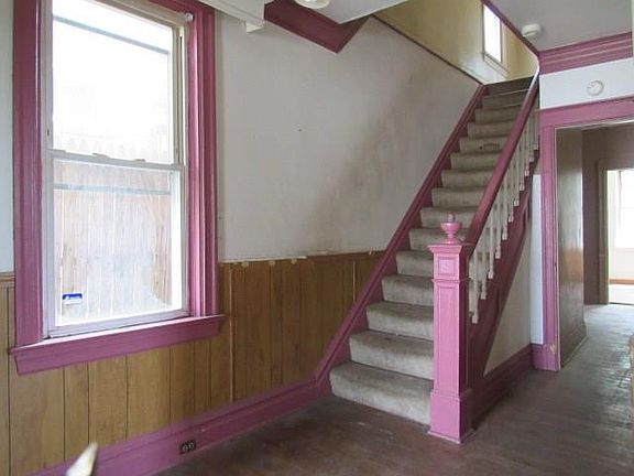 4th image of 34 E Gaskill Ave