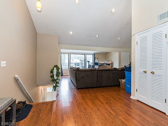 3rd image of 350 Mohegan Cir Unit 350