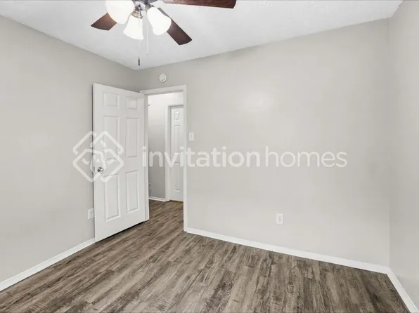 602 Dixie Dr, League City, TX 77573