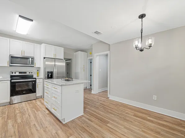 81 Eastview Ave, Valparaiso, FL 32580