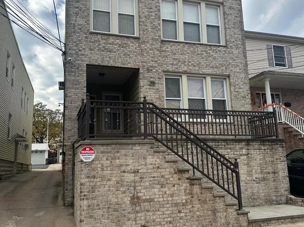 172 West 25th Street image 1 of 11